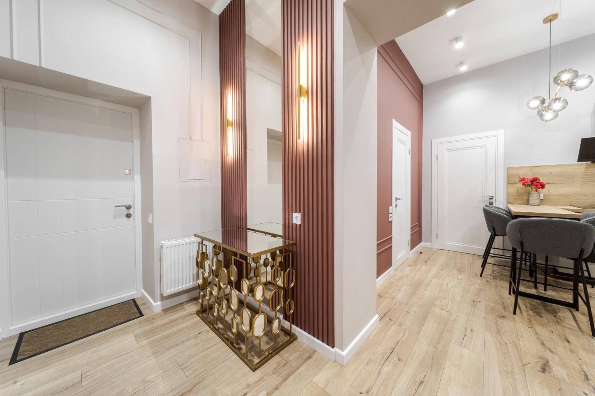 לבוב Leogrand Apartments On Leontovycha 17 מראה חיצוני תמונה