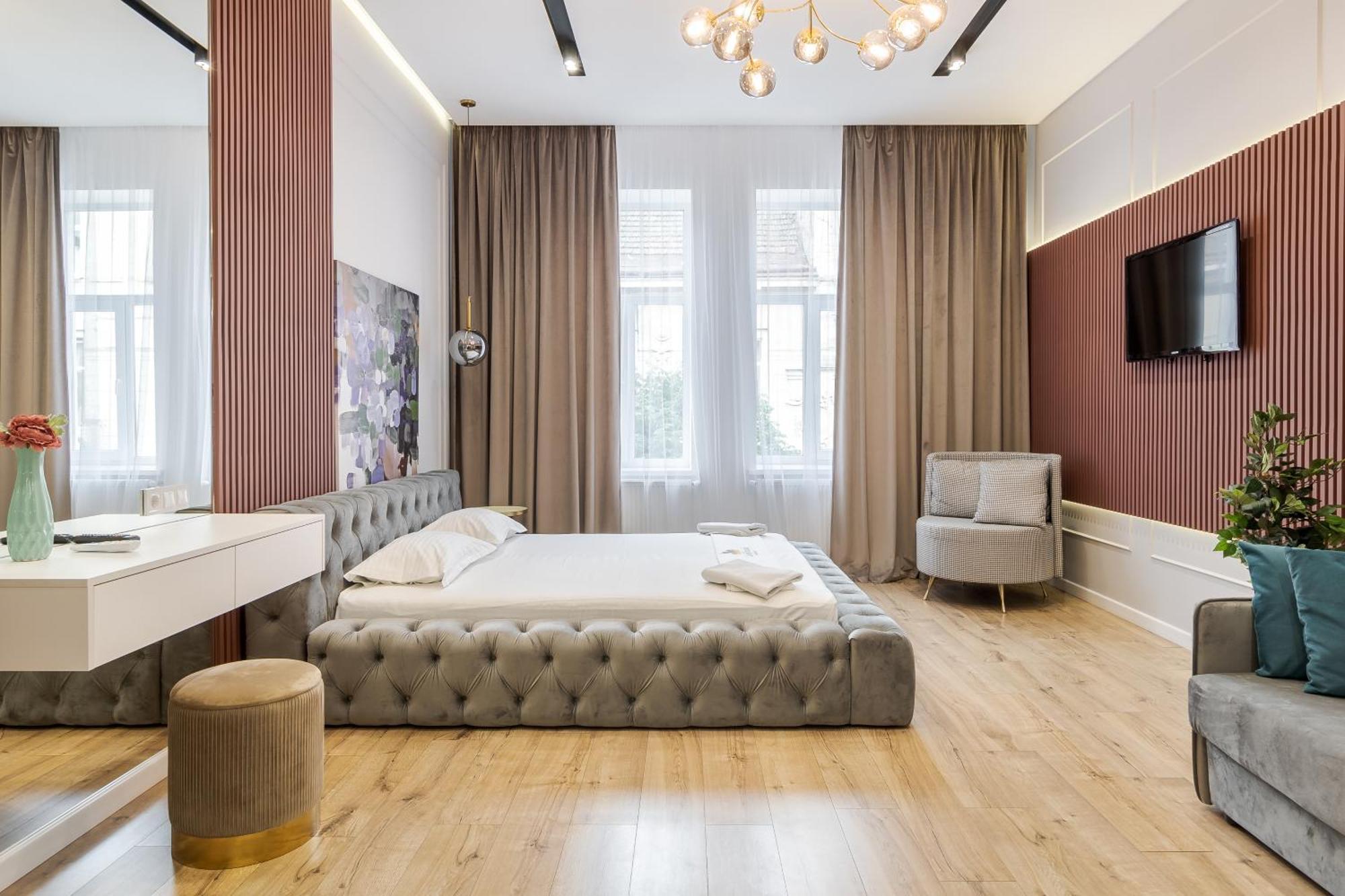לבוב Leogrand Apartments On Leontovycha 17 מראה חיצוני תמונה
