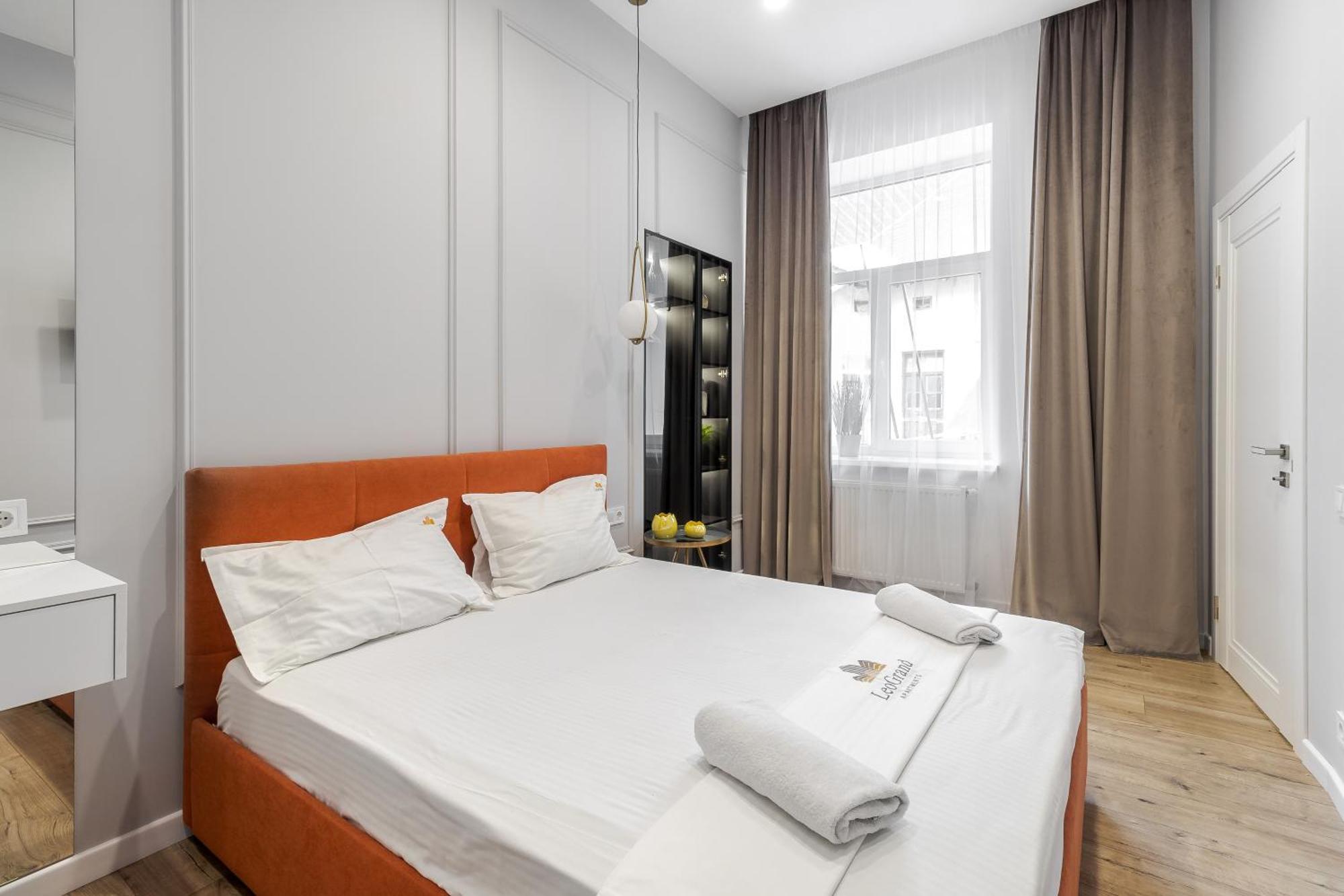לבוב Leogrand Apartments On Leontovycha 17 מראה חיצוני תמונה